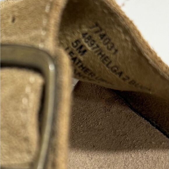 Kids white Mountain Brown Sandals with Suede Straps and Contoured Footbed EUC - Picture 6 of 6